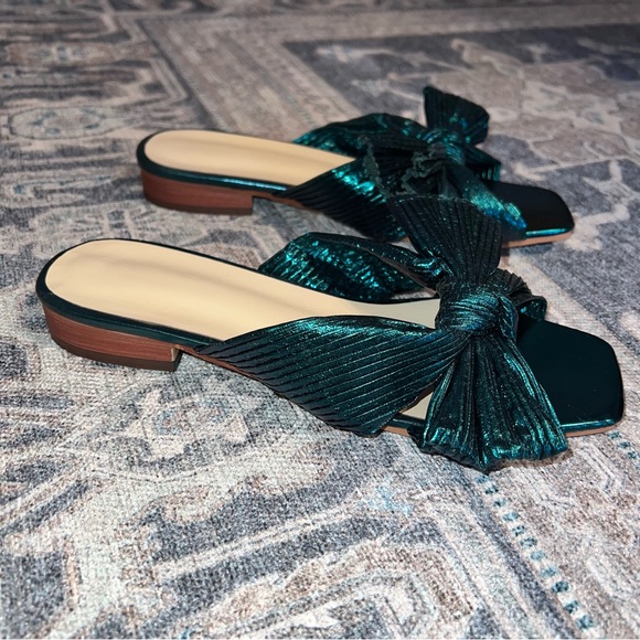 Emerald Bow Knot Sandals - Picture 1 of 4
